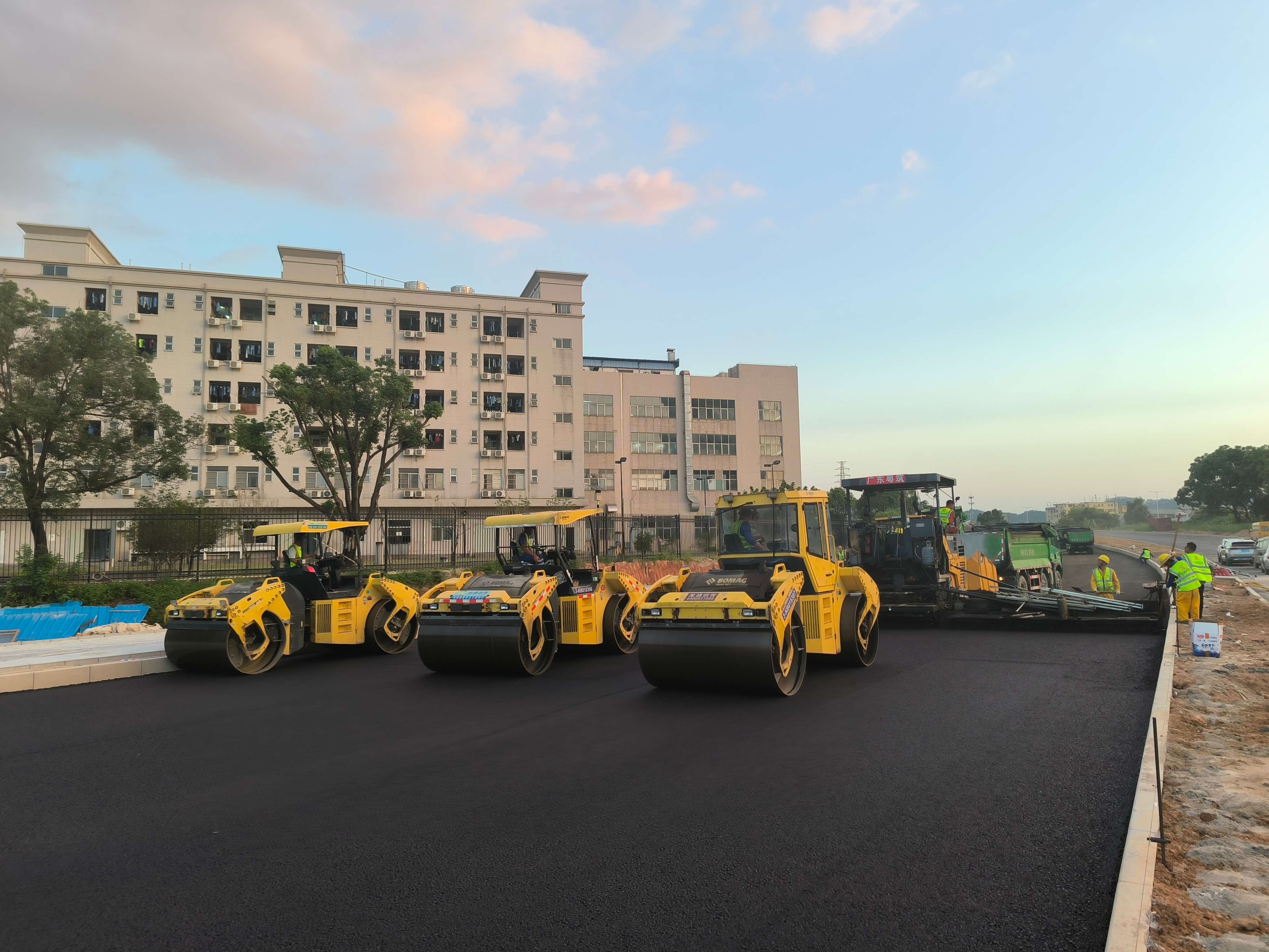 东莞沥青路面施工